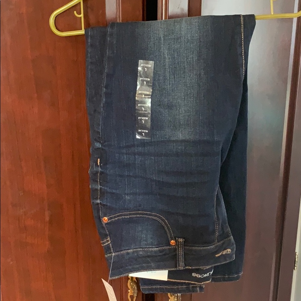 Maurice’s new jeggings. Dark wash.